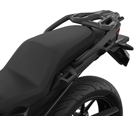 Itt az F 750 GS ülését látjuk.