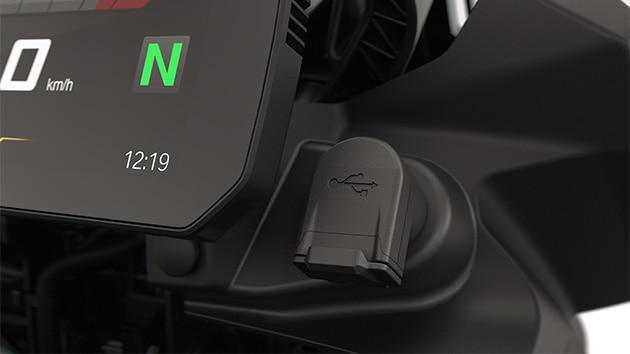 Az F 800 GS USB-portja