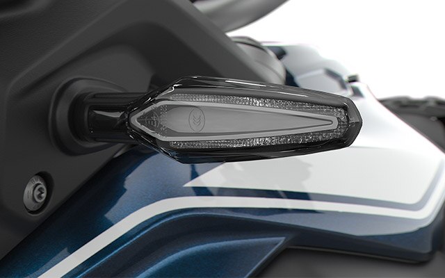 Itt az F 850 GS LED-irányjelzőit látjuk.