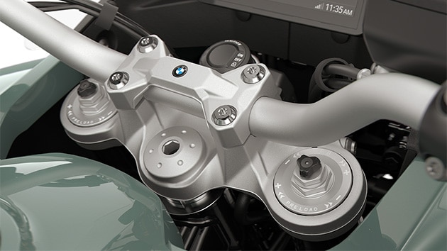 A BMW Motorrad F 900 GS Adventure állítható villája