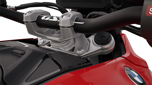 Villahíd a BMW Motorrad R 1300 GS motorjának BMW EVO Telelever első felfüggesztésével