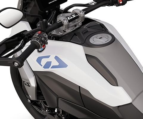Az BMW Motorrad F 1300 GS motorjának magával ragadó tank-ülés vonala