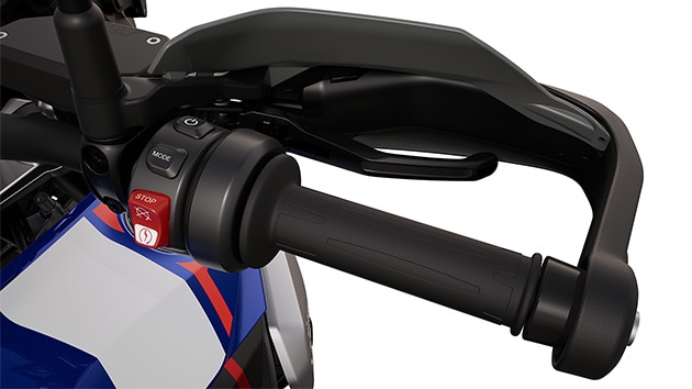A BMW Motorrad R 1300 GS Trophy motorjának kézifékkarja
