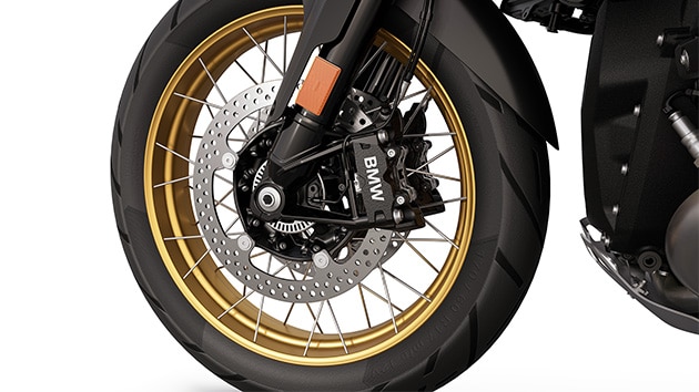 Az R 1300 GS Triple Black keresztküllős kerekei