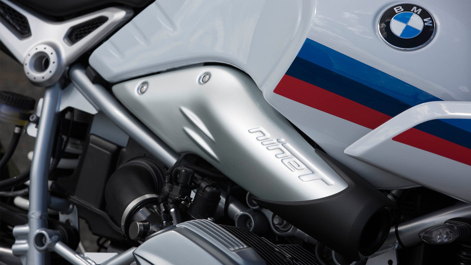 R nineT Racer logó