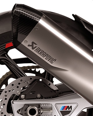 Az M 1000 RR teljes titán kipufogórendszere