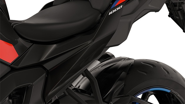 Karbon alkatrészek az BMW Motorrad M 1000 XR motorjának M Competition csomagjában