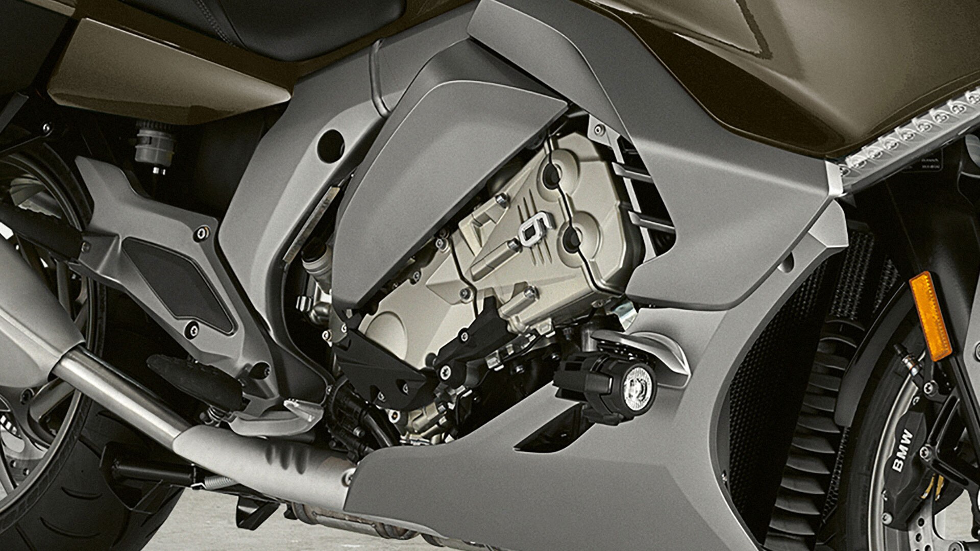 K 1600 GTL 6-hengeres, soros motor
