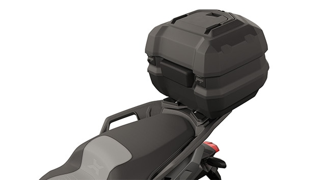 Opcionálisan választható csomagtartósín a BMW Motorrad C 400 X modellje számára