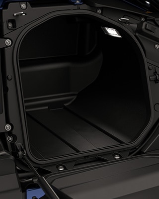 A BMW Motorrad CE 04 Side Loading rakodóhelye