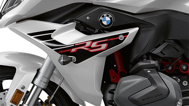 R 1250 RS Style Sport változatban Lightwhite uni színben.